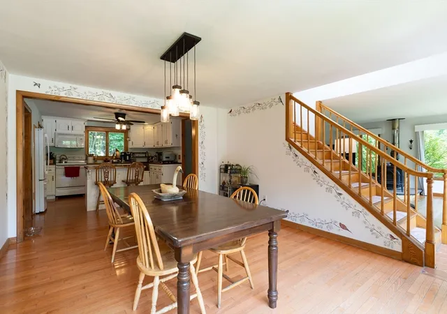 3rd image of 31 Little Alum Rd, Brimfield, MA 01010 | MLS# 73557336