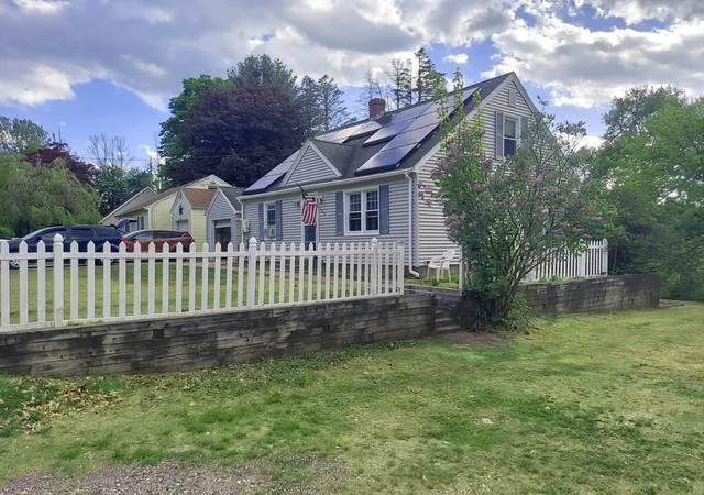Homes for sale in Dudley, MA | 41 Dudley Hill Road, Dudley, MA 01571 | MLS# 73522581