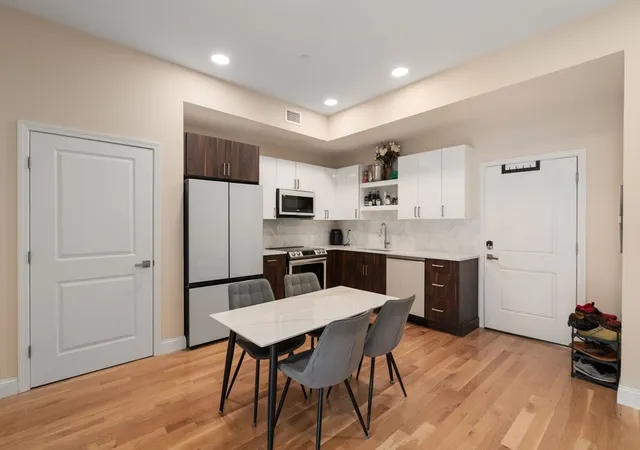 4th image of 16 Taber St, Boston, MA 02119
