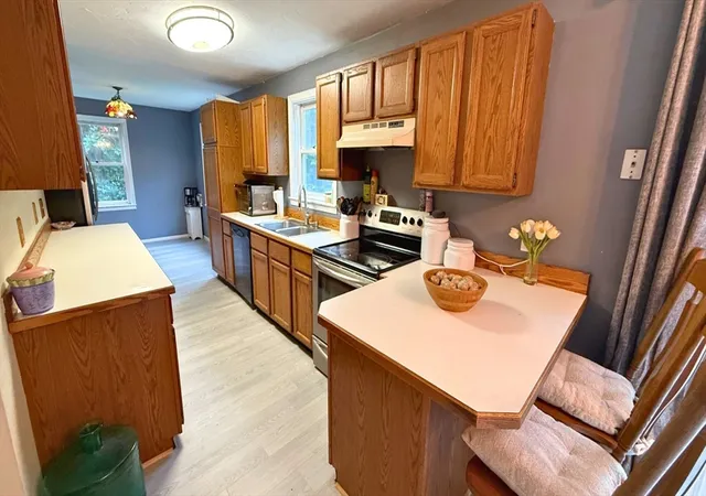 Photo 3 of Single family home for sale at 14 Indian Ridge Dr, Leominster, MA 01453 | MLS# 73562279 | Listing updated on 2026-09-12