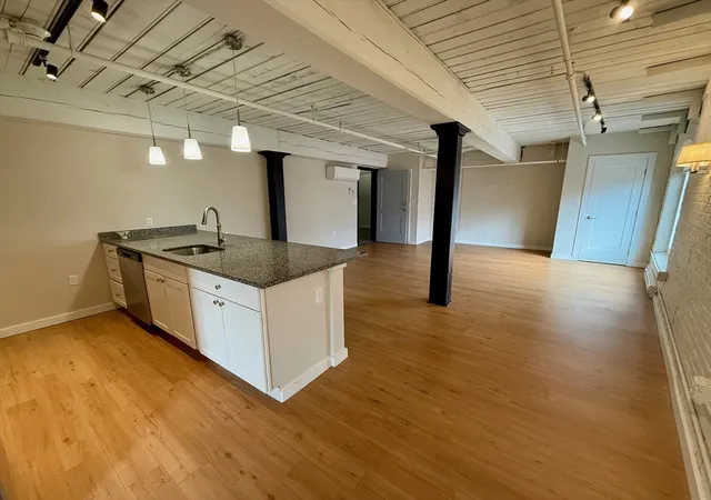 Homes for sale in Clinton, MA | 55 Sterling St #208, Clinton, MA 01510 | MLS# 73511283
