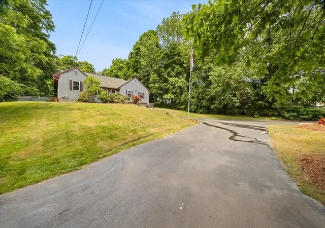 4th image of 115 Springhill Ave, Bridgewater, MA 02324 | MLS# 73532374