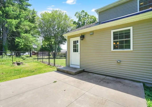 Homes for sale in East Longmeadow, MA | 156 Hampden Rd, East Longmeadow, MA 01028 | MLS# 73544832