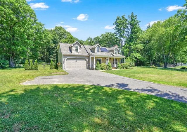 Homes for sale in East Longmeadow, MA | 156 Hampden Rd, East Longmeadow, MA 01028 | MLS# 73544832