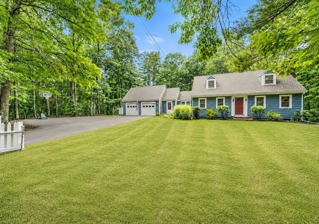 2nd image of 595 Forest St, Marshfield, MA 02050 | MLS# 73562916