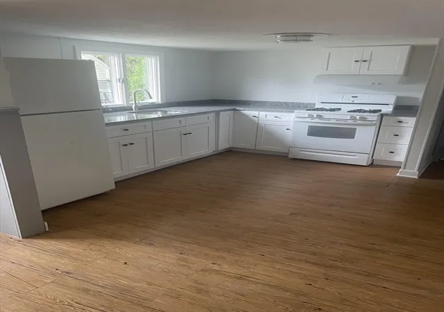 3rd image of 6 Eddy St, Fairhaven, MA 02719 | MLS# 73555306