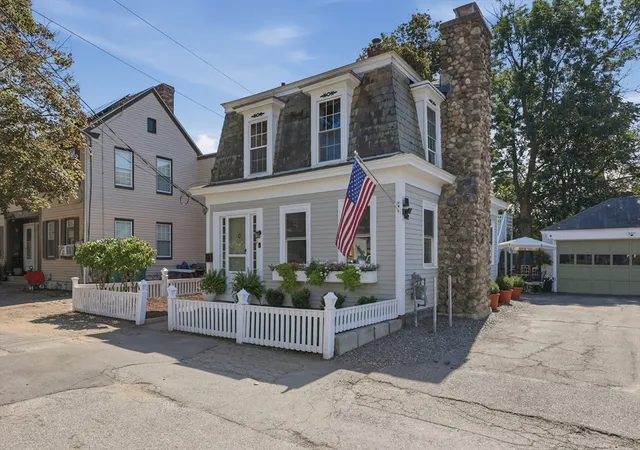 3rd image of 61 Central Street, Fitchburg, MA 01420 | MLS# 73566824