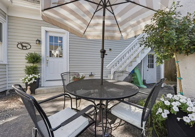 Listing Photo 2 - Condo for sale in building located at 61 Central St, Somerville, MA 01420