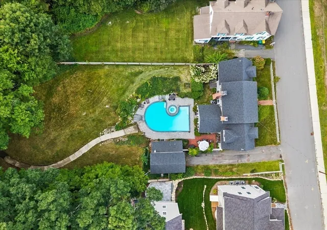Photo 4 of Single family home for sale at 50 Pond Street, Easton, MA 02356 | MLS# 73568933 | Listing updated on 2026-09-29