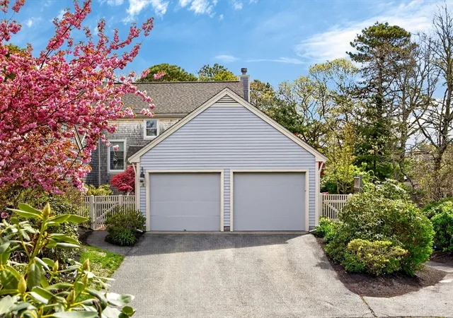 Homes for sale in Yarmouth Port, MA | 18 Boxwood Cir #18, Yarmouth Port, MA 02675 | MLS# 73520124
