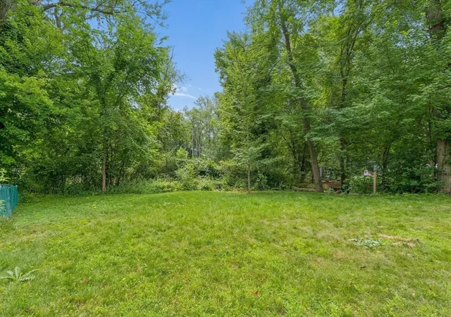 2nd image of 522 Hollis St, Framingham, MA 01702