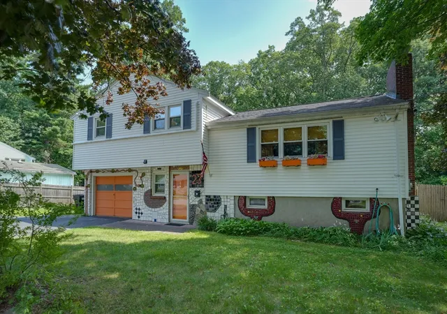 29th image of 23 Laurel Dr, Hudson, MA 01749 | MLS# 73550499