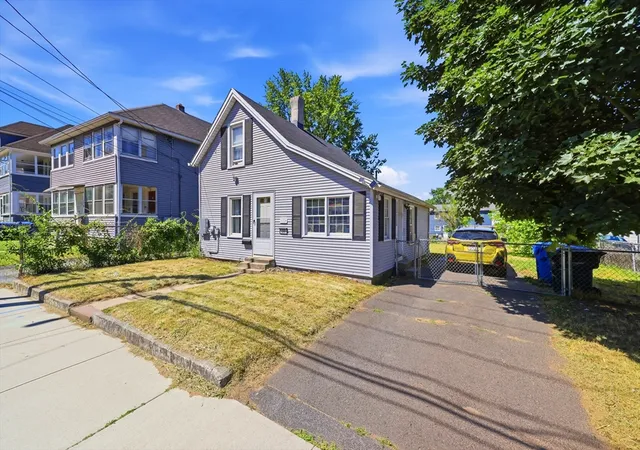 Homes for sale in Springfield, MA | 30 Mazarin St, Springfield, MA 01151 | MLS# 73532552