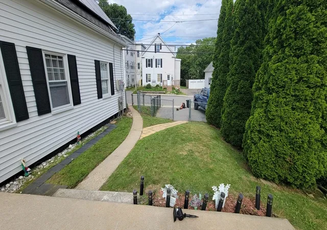 4th image of 273 Pleasant St, Gardner, MA 01440 | MLS# 73548078