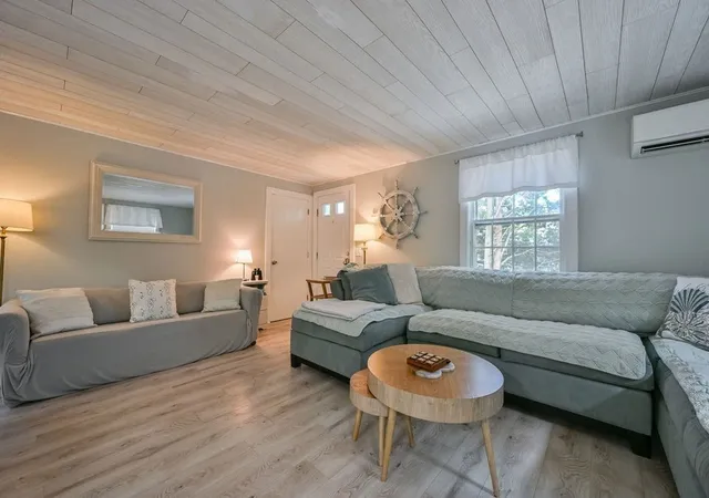4th image of 34 North Shore Blvd Ext, East Sandwich, MA 02537 | MLS# 73565115