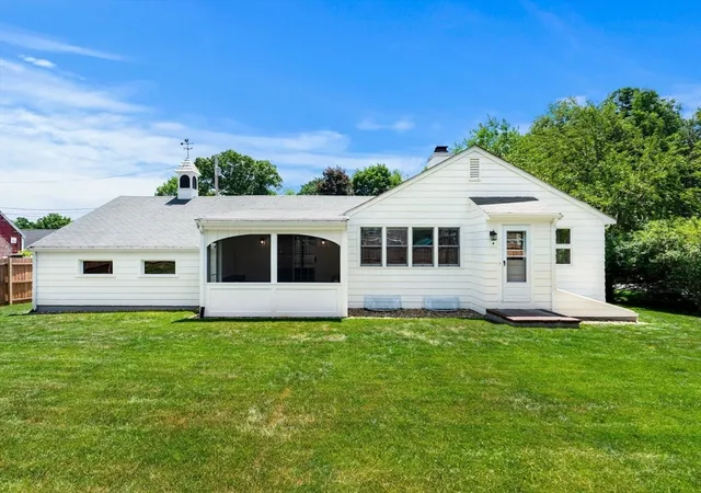 2nd image of 46 Woodcrest Dr, Wakefield, MA 01880 | MLS# 73558904