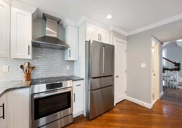5th image of 333 W 4Th St, Boston, MA 02127