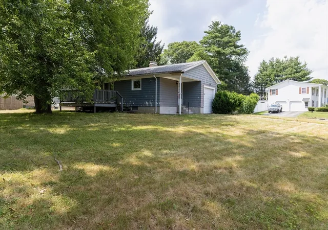 Homes for sale in Smithfield, RI | 12 Cypress Dr, Smithfield, RI 02917 | MLS# 73544142