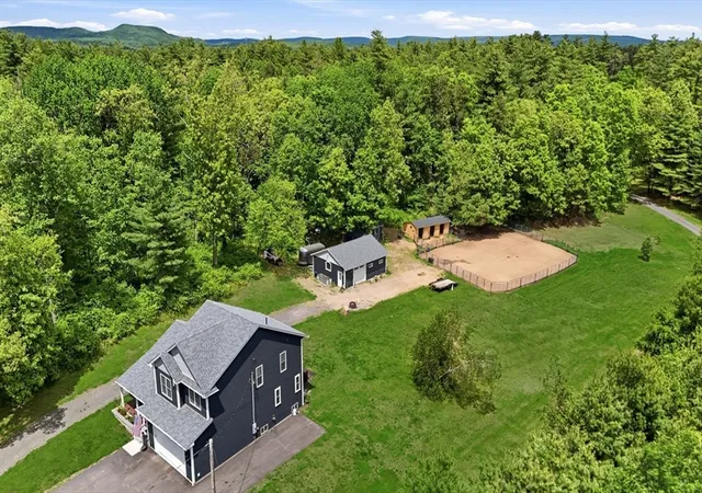 Homes for sale in Granby, MA | 75 Kendall St, Granby, MA 01033 | MLS# 73529345