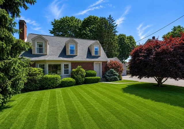 Homes for sale in Walpole, MA | 278 Common St, Walpole, MA 02081 | MLS# 73541750