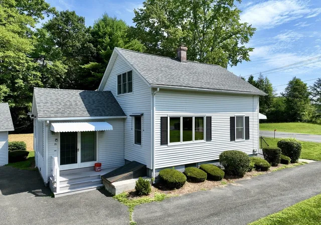 Photo 3 of Single family home for sale at 71 West St, West Hatfield, MA 01088 | MLS# 73562103 | Listing updated on 2026-09-25