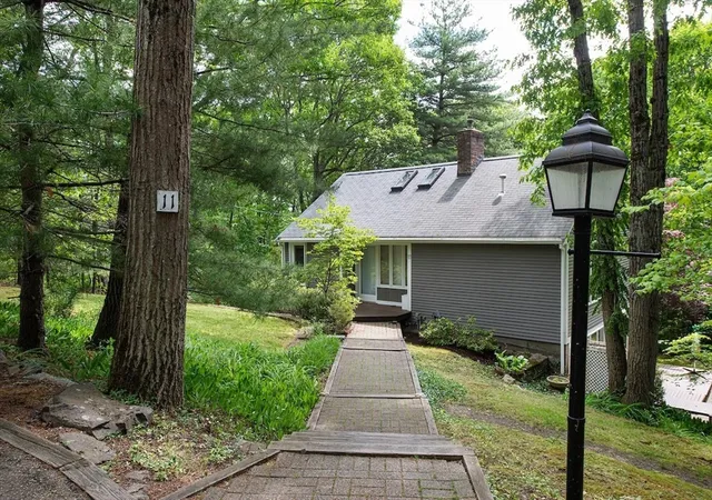 Homes for sale in Lincoln, MA | 11 Juniper Ridge Rd, Lincoln, MA 01773 | MLS# 73528208
