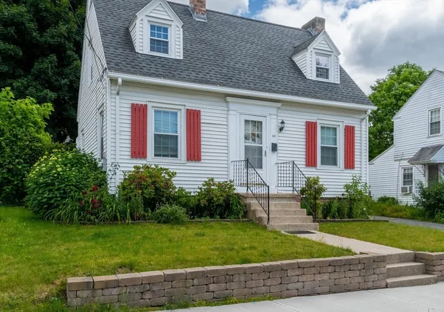 Homes for sale in Springfield, MA | 43 Ellsworth Ave, Springfield, MA 01118 | MLS# 73541522