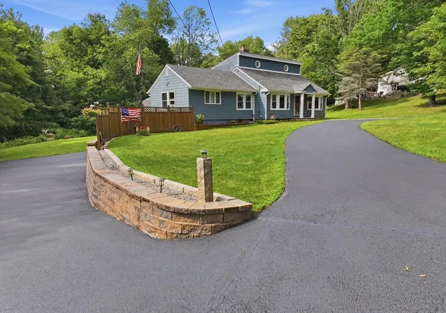Homes for sale in Charlton, MA | 39 Stafford St, Charlton, MA 01507 | MLS# 73548041