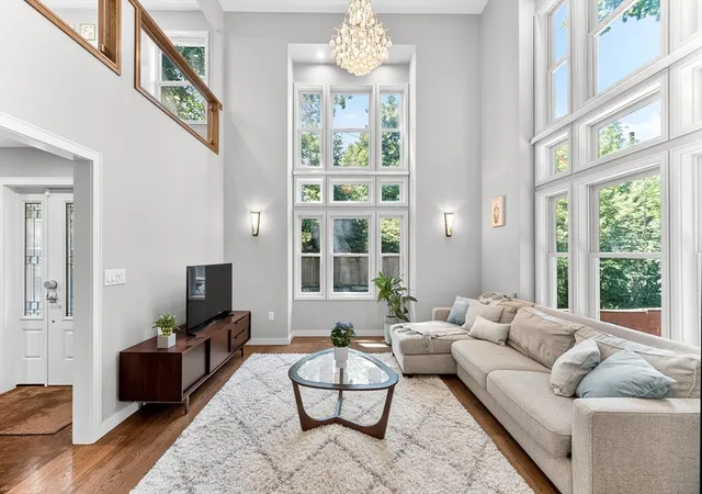 1st image of 142 Edinboro St, Newtonville, MA 02460 | MLS# 73529396