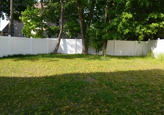 3rd image of 361 Salem St #2, Wakefield, MA 01880 | MLS# 73520978