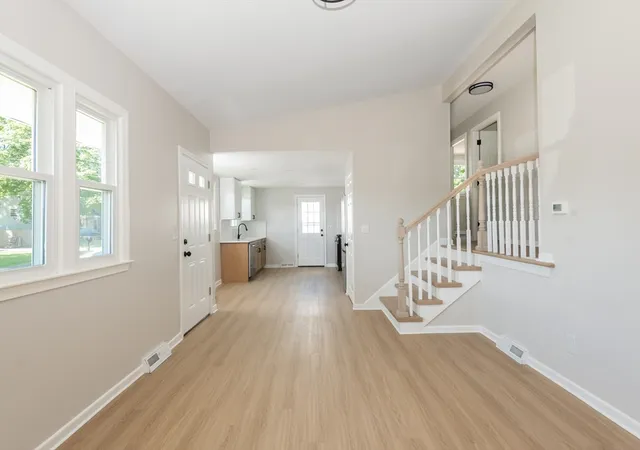 3rd image of 42 Pratt St, Brockton, MA 02302 | MLS# 73529845