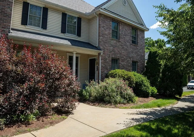 Homes for sale in Westfield, MA | 138 Main St #9, Westfield, MA 01085 | MLS# 73539988