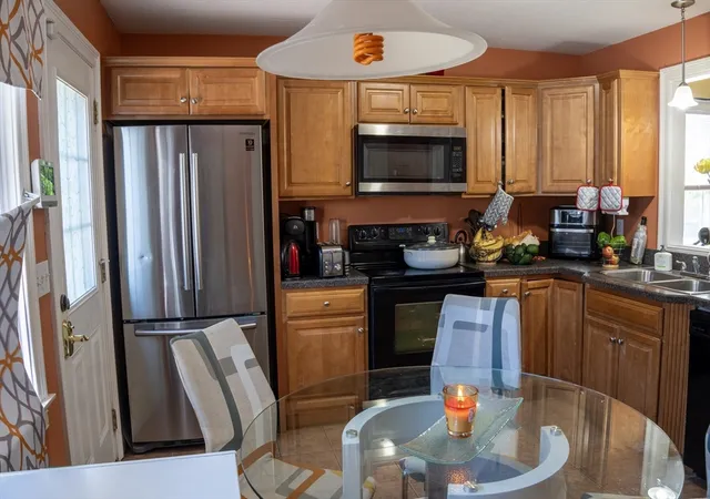 Homes for sale in Westfield, MA | 138 Main St #9, Westfield, MA 01085 | MLS# 73539988