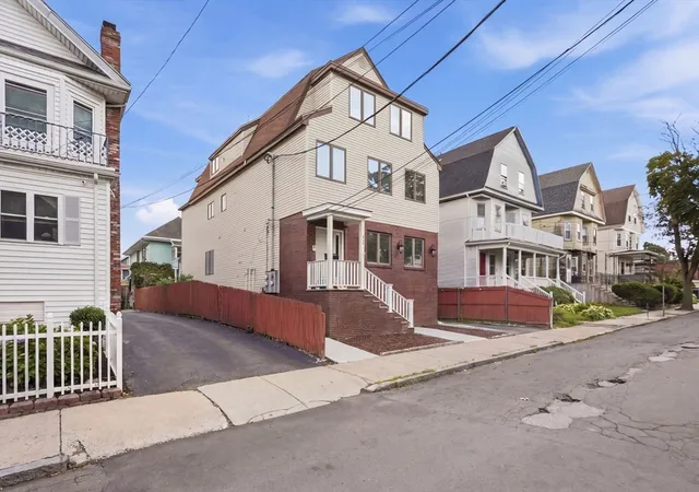 Homes for sale in Medford, MA | 19 Wright Ave #3, Medford, MA 02155 | MLS# 73545526