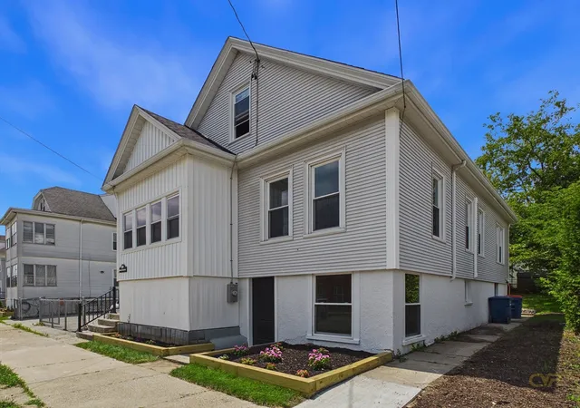 1st image of 759 Belleville Ave, New Bedford, MA 02745 | MLS# 73548415