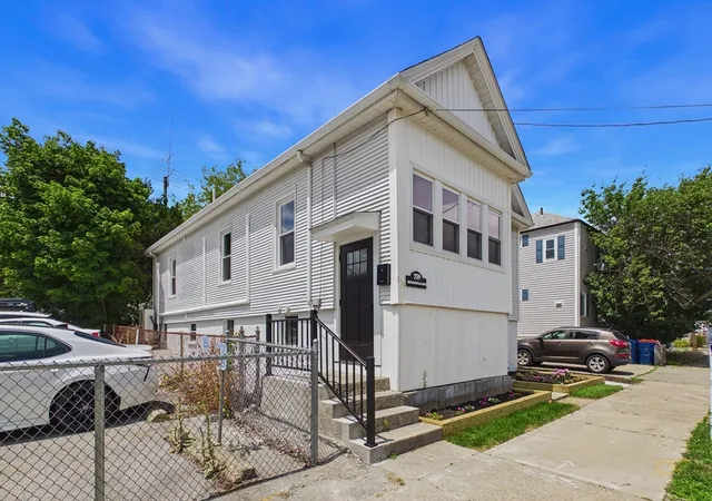 4th image of 759 Belleville Ave, New Bedford, MA 02745 | MLS# 73548415