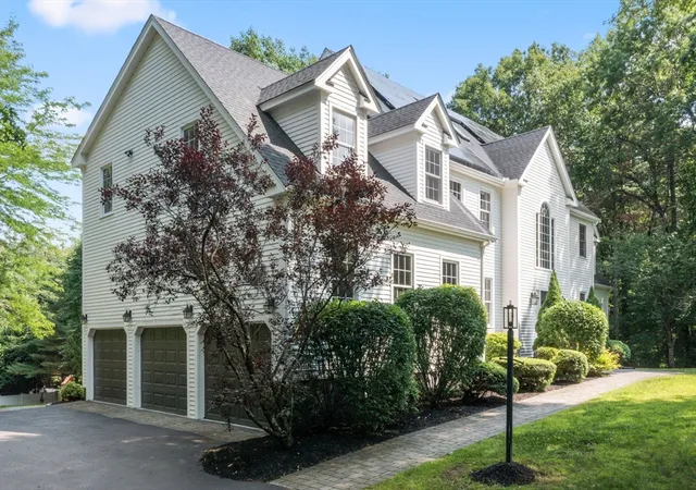 Homes for sale in Hopkinton, MA | 23 Falcon Ridge Dr, Hopkinton, MA 01748 | MLS# 73544112