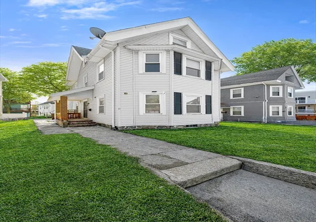 21st image of 11 Hamilton St, Dorchester, MA 02125 | MLS# 73478724