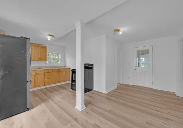 4th image of 4 Eddy St, Ware, MA 01082 | MLS# 73562098