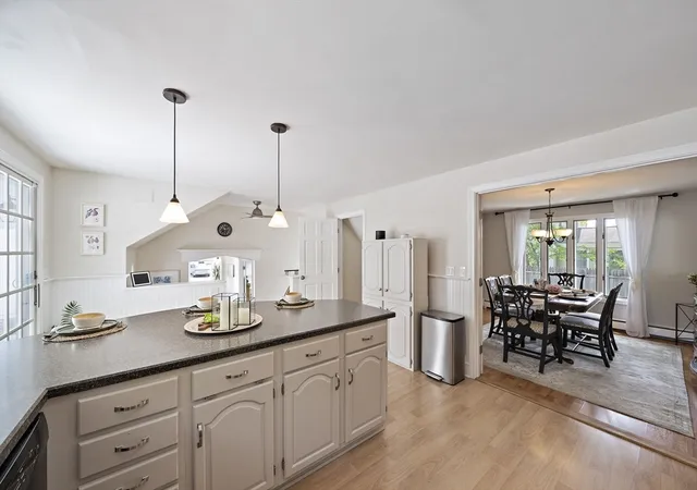 5th image of 37 Davis St, Quincy, MA 02048
