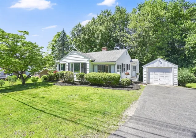 Homes for sale in East Longmeadow, MA | 37 High St, East Longmeadow, MA 01028 | MLS# 73534777