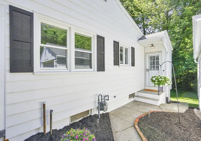 Homes for sale in East Longmeadow, MA | 37 High St, East Longmeadow, MA 01028 | MLS# 73534777