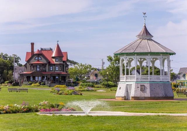 4th image of 112 Dukes County, Oak Bluffs, MA 02557 | MLS# 73482521