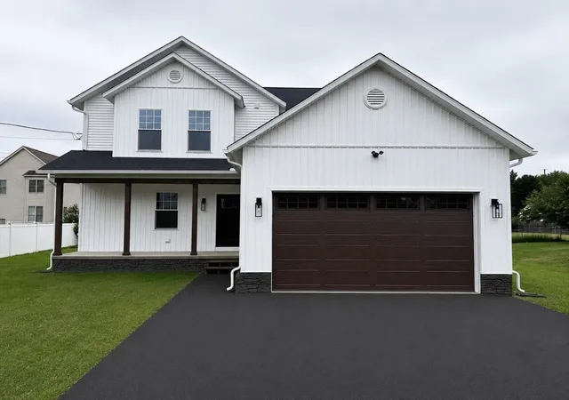 1st image of 33 Polaski Ave, Chicopee, MA 01013 | MLS# 73564868