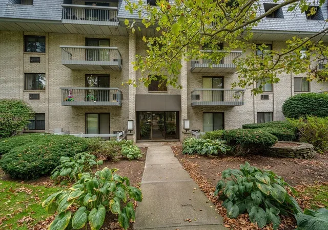 1st image of 85 Commons Dr #301, Shrewsbury, MA 01545 | MLS# 73546891