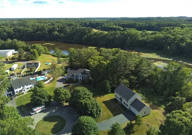 3rd image of 31 Osprey Ln, Hanover, MA 02339 | MLS# 73537563