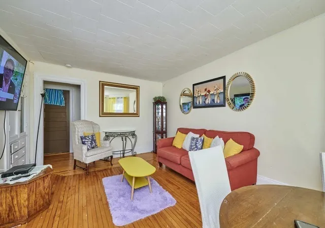 4th image of 44 A&B Park St, Lynn, MA 01905 | MLS# 73542427