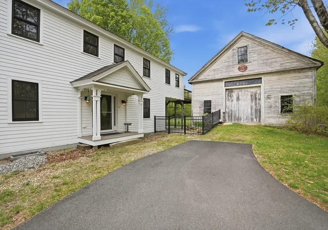 Homes for sale in Hubbardston, MA | 26 Main St, Hubbardston, MA 01452 | MLS# 73519054