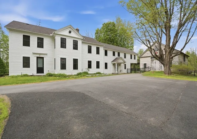 Homes for sale in Hubbardston, MA | 26 Main St, Hubbardston, MA 01452 | MLS# 73519054