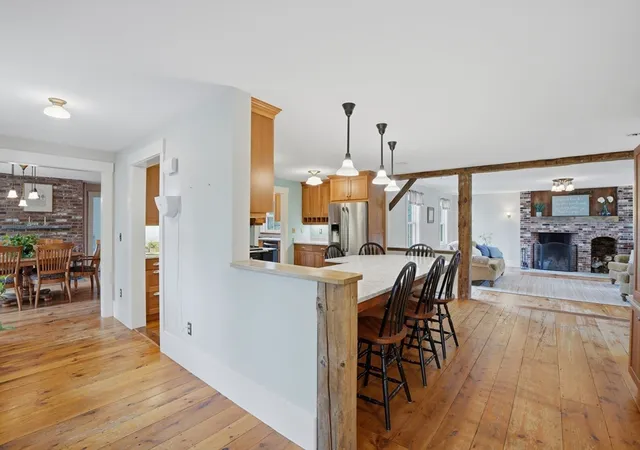 Homes for sale in Hubbardston, MA | 26 Main St, Hubbardston, MA 01452 | MLS# 73519054